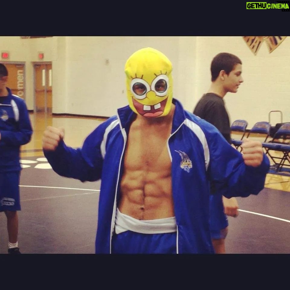 Jordan Leavitt Instagram - I've always had a certain flair. 😂#flashbackfriday 10 years ago I was a senior in high school and I was wrestling at my Regional tournament🥲 It's crazy to think how much can change in a decade. #longlivethemonkeyking In high school I was known for rocking my SpongeBob mask and a Mohawk. I got unsportsmanlike conduct calls all the time because I was always showboating. Fancied myself a bad boy😑 #chimpshitonly #mma #bjj #wrestling