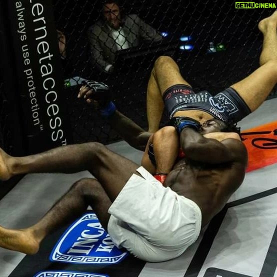 Jordan Leavitt Instagram - I despise a free lunch. I'll eat what I kill ๐ต๐ #longlivethemonkeyking Still my favorite finish๐โ๐ฟ #chimpshitonly #mma #bjj #ufc #warmonkeyking #jordanleavitt #syndicate #monkeyking #judo #sambo #wrestling #boxing #muaythai