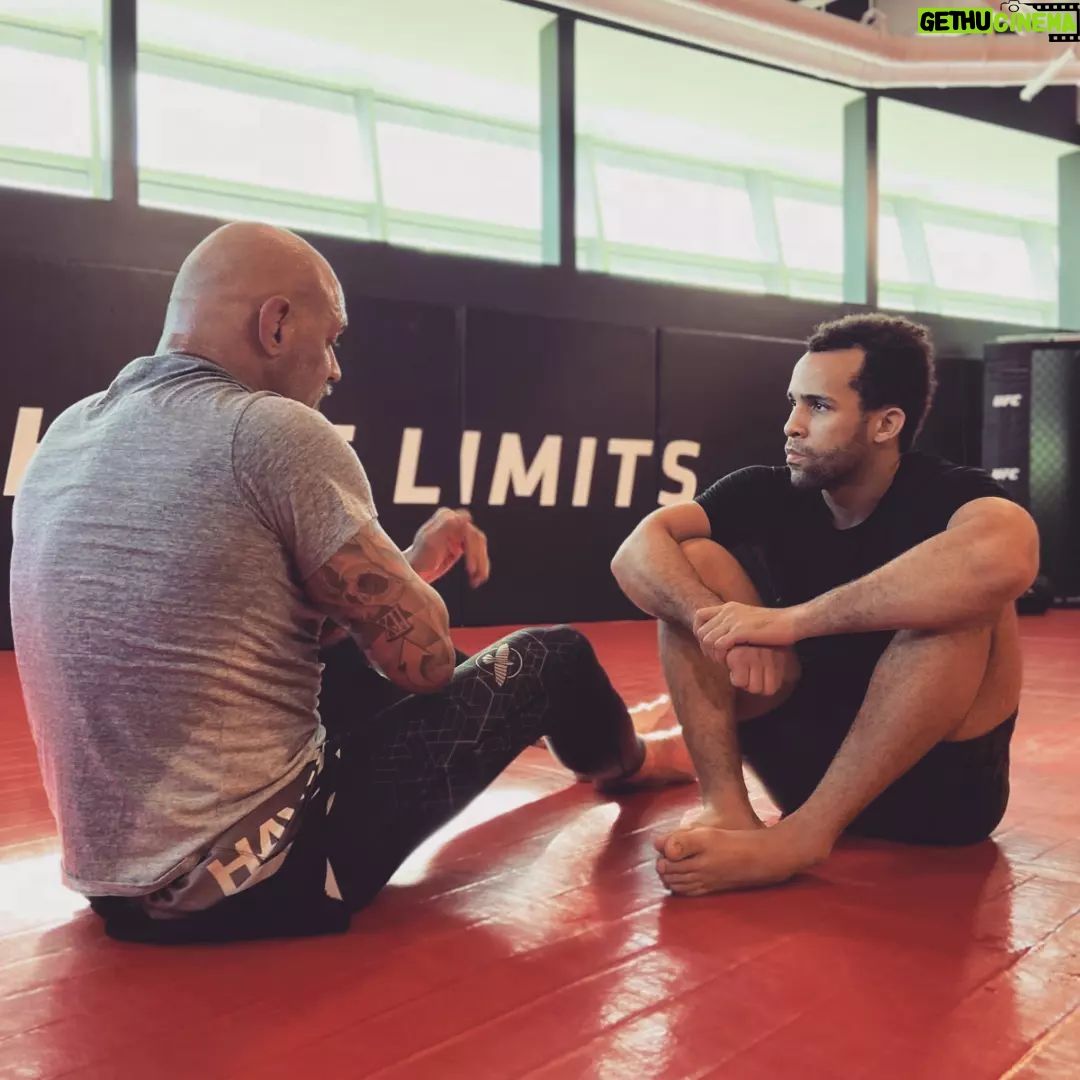 Jordan Leavitt Instagram - Every day I'm increasing my capacity for violence.🤓 #longlivethemonkeyking There are some things you can't learn from YouTube or instructionals. I have all the material @neilmelansonmma has ever released and I still feel like I know nothing.😂 There are few minds in the fight game that humble me and Neil is one of them. I'm always thankful for the opportunity to learn from the master himself😈#warmonkeyking #mma #bjj #ufc #jordanleavitt #syndicate #monkeyking #judo #sambo #wrestling #boxing #muaythai