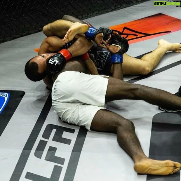 Jordan Leavitt Instagram - I despise a free lunch. I'll eat what I kill ๐ต๐ #longlivethemonkeyking Still my favorite finish๐โ๐ฟ #chimpshitonly #mma #bjj #ufc #warmonkeyking #jordanleavitt #syndicate #monkeyking #judo #sambo #wrestling #boxing #muaythai