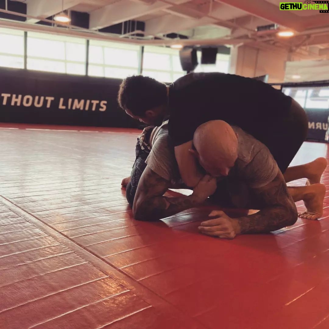 Jordan Leavitt Instagram - Every day I'm increasing my capacity for violence.🤓 #longlivethemonkeyking There are some things you can't learn from YouTube or instructionals. I have all the material @neilmelansonmma has ever released and I still feel like I know nothing.😂 There are few minds in the fight game that humble me and Neil is one of them. I'm always thankful for the opportunity to learn from the master himself😈#warmonkeyking #mma #bjj #ufc #jordanleavitt #syndicate #monkeyking #judo #sambo #wrestling #boxing #muaythai