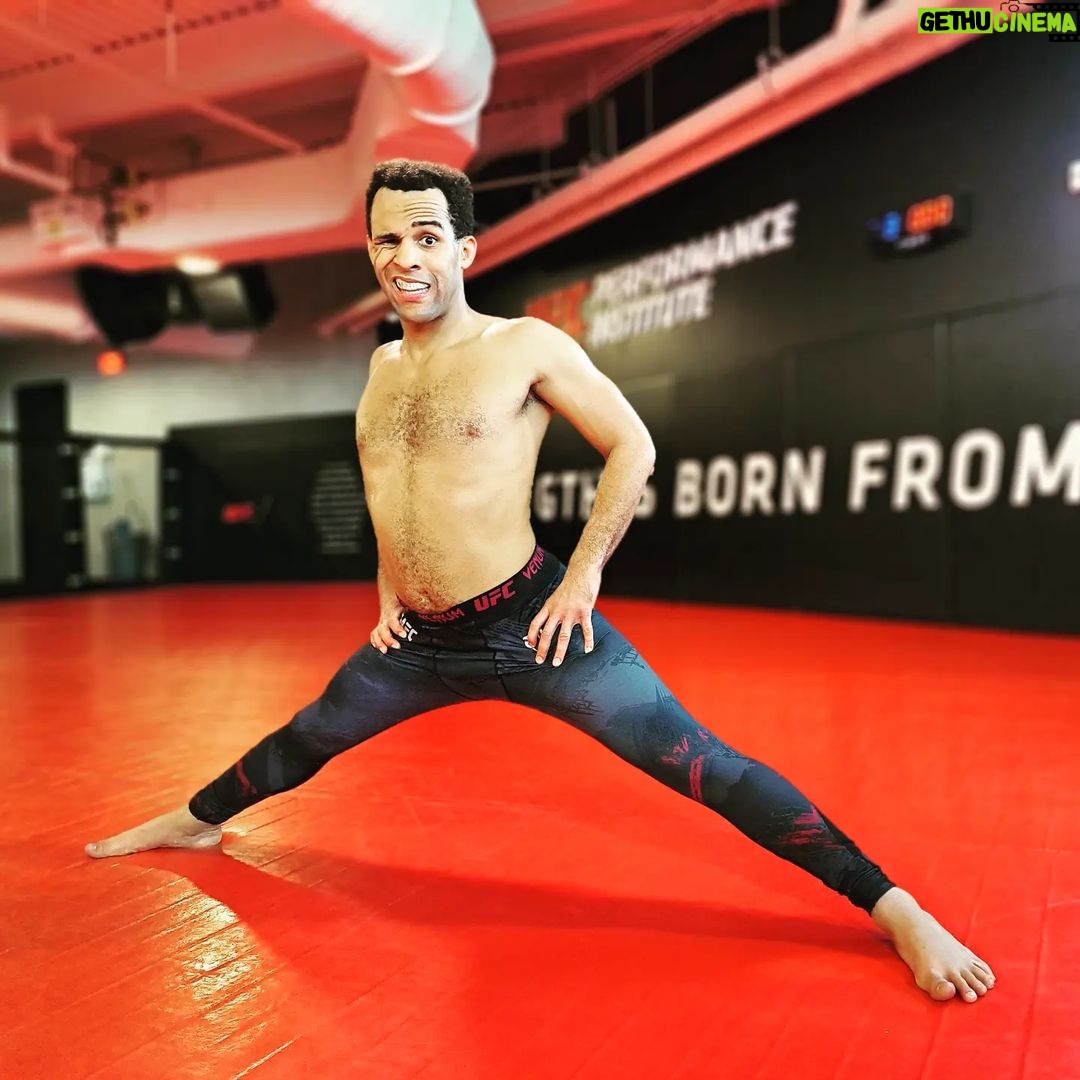 Jordan Leavitt Instagram - Give me another year and I'll hit the Van Damme after a win 😎 @flexibility.maestro Stretching is hard man! 😅 It's taken me almost 2 year to get to this point. Not for lack of trying! Two broken ankles really stall my progress. But I'm getting there 😏 #longlivethemonkeyking #benddontbreak