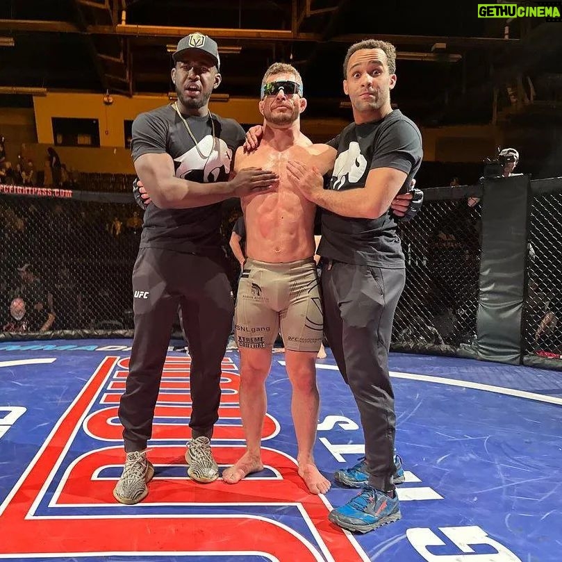 Jordan Leavitt Instagram - Glad to follow this super soldier off to battle🤓 #snlgang So proud of @ranchdressingmma Beautiful shifting right hook knockout that silenced the hometown crowd. Butte, Montana is beautiful. Hopefully we can come back again.