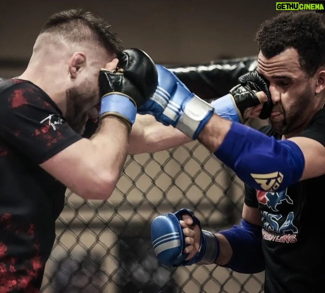 Jordan Leavitt Instagram - Everybody has a plan until they get punched in the face... you may have to cycle through several plans π
π€£ #longlivethemonkeyking Tongue outπ Eyes closed π Hands downπ There's still a lot to learn π Rounds with @madsburnell are the best π₯Έ Honestly though, I've always wanted a smashed face picture of myself. My skin is so stretchy, I knew it'd be great π Thanks @cloud_city_vista for capturing this moment.π #mma #bjj #ufc #boxing