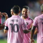 Jordi Alba Instagram - Gran noche, muy feliz de iniciar este nuevo reto con una victoria importante del equipo y el recibimiento tan cariñoso de la gente. Gracias Miami, seguimos!! 🦩 DRV PNK Stadium