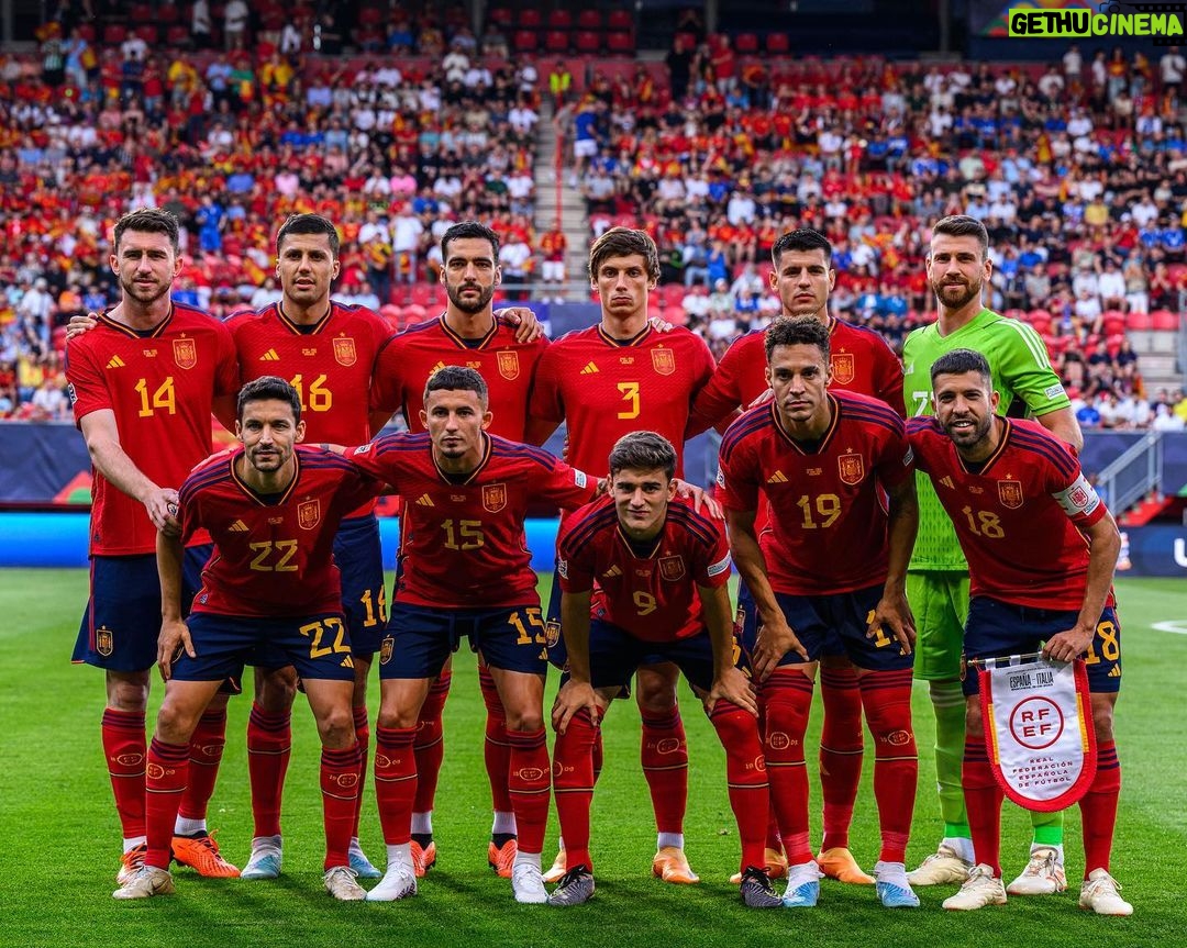 Jordi Alba Instagram - Un paso más… ¡Estamos en la final! 💪🏻🇪🇸 #NationsLeague