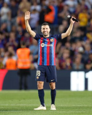 Jordi Alba Instagram - Una noche que nunca olvidaré. Espectacular la gente!! Solo puedo decir 𝗚𝗥𝗔𝗖𝗜𝗔𝗦 por haberme hecho pasar uno de los días más bonitos de mi carrera y despedirme del club de mi vida entre tanto cariño, en el último partido que se va a jugar en este Camp Nou… 💙❤️🙌🏻 #forçabarça