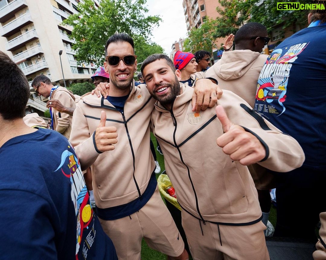 Jordi Alba Instagram - Orgulloso de ser culer ๐โค๏ธ ยก๐๐ฅ๐๐๐๐๐ฆ! ๐๐ป๐ Barcelona, Spain