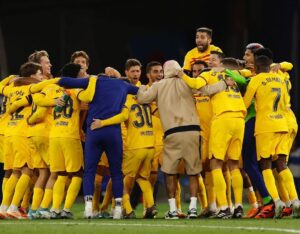 Jordi Alba Instagram - 🏆 CAMPEONES!!!!!!! 🔵🔴 

Una liga muy merecida… 🙌🏻 Gracias por el apoyo durante toda la temporada, culers!!! No hay nada como conseguir títulos con el equipo de tu vida… 2️⃣7️⃣ LIGAS!! FORÇA BARÇA!!! 💙❤️