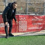 Jordi Alba Instagram - Siempre es especial para mí volver a donde empecé a jugar al fútbol. @atc.hospitalense ¡Qué buenos recuerdos! 😄⚽️