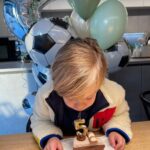 Jordi Alba Instagram - Muchas felicidades, mi niño!! Poquito a poco te nos estás haciendo mayor, y cada vez aprendemos más de ti!! Nos haces muy felices y te amamos muchísimo. 🎂❤️
