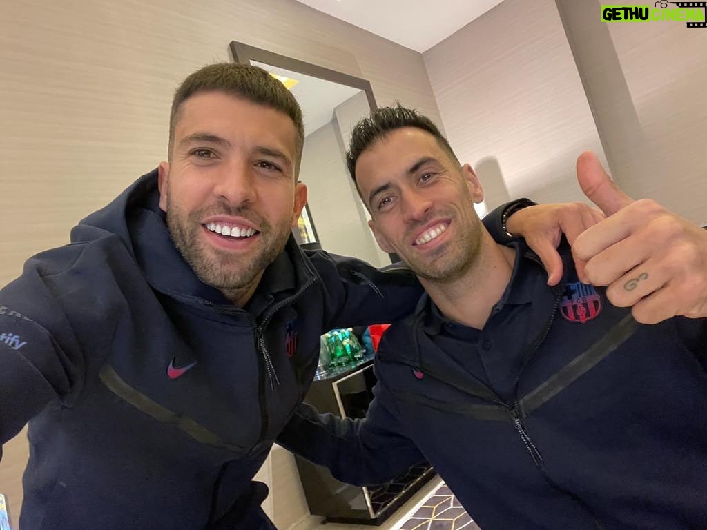 Jordi Alba Instagram - ¡A LA FINAL! 🙌🏻 Enhorabuena hermano por esos 700 partidos!! Eres leyenda. 🤩❤️