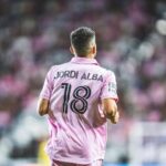 Jordi Alba Instagram - Gran noche, muy feliz de iniciar este nuevo reto con una victoria importante del equipo y el recibimiento tan cariñoso de la gente. Gracias Miami, seguimos!! 🦩 DRV PNK Stadium