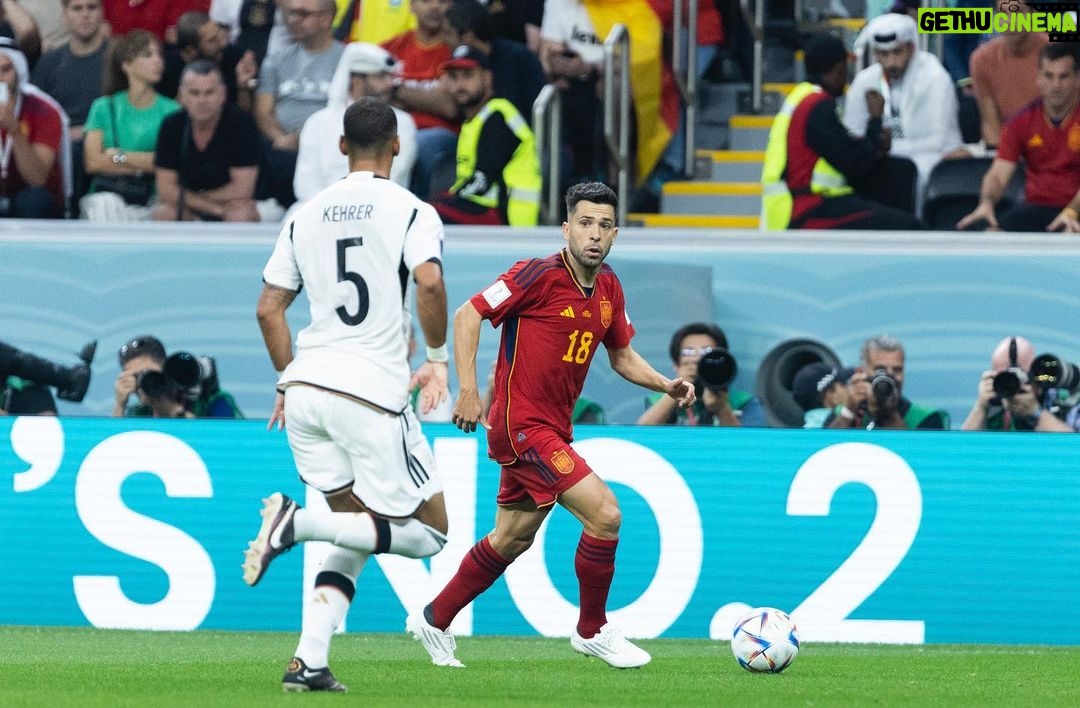 Jordi Alba Instagram - Dimos todo para tratar de ganar a un gran rival. Ahora toca seguir trabajando y pensar en el próximo jueves. #VamosEspaña!! 👊🏻#Catar2022