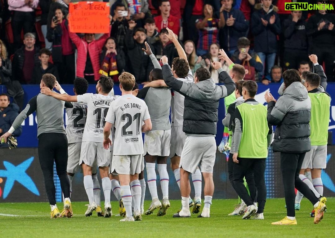 Jordi Alba Instagram - Vamosss!! #forçabarça 🔵🔴