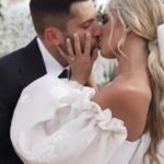 Jordi Alba Instagram – Se cumple 1 año de uno de los días más mágicos de mi vida, sin lugar a dudas. Qué buenos recuerdos de aquel momento rodeados de la gente que más nos quiere.
Eres la mujer más maravillosa del mundo. ¡Feliz aniversario amor, te amo! ❤️
