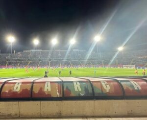 Jordi Alba Instagram - Siempre es bonito volver a casa para animar y disfrutar del @fcbarcelona, y más haciéndolo con victoria!! 🙌🏻🔵🔴 Estadi Olímpic Lluís Companys