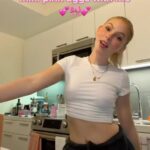 Jordyn Jones Instagram - like are you kidding 😍 #ugg #madhappy #haul #unboxing