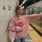Jordyn Jones Instagram - craving 🍎 Lower East Side Manhattan