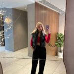 Jordyn Jones Instagram - craving 🍎 Lower East Side Manhattan