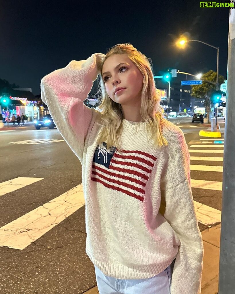 Jordyn Jones Instagram - & her new sweater :-p Beverly Hills, California