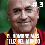 Jorge Ernesto Lanata Instagram - Video completo en youtube.com/lanatatv o en la lanata.tv: link en bio. La mente, la inteligencia puede ser tu mejor amigo o tu peor enemigo (...) uno construye sus propios problemas. Una vida simple nace de un corazón simple" Matthieu Ricard @matthieu_ricard En uno de los países más pobres de la Tierra vive el hombre más feliz del mundo según un estudio de la Universidad de Wisconsin. Se llama Matthieu Ricard, es un monje budista, fotógrafo, autor y doctor en genética celular, de origen francés, que a sus 73 años reside en el monasterio Shechen Tennyi Dargyeling en Nepal. Lo conocí cuando llevaba 37 años viviendo como monje budista. Es el fundador de Karuna-Shechen, una organización sin fines de lucro, basada en el ideal de la compasión en acción. Desde el año 2000, Karuna-Shechen está desarrollando y gestionando programas de asistencia médica primaria, de educación y de servicios sociales, para los grupos de población más necesitados en el Tibet, India y Nepal. @karunashechen Veintiséis personas pueden salvar el mundo. Te lo contamos en esta serie documental. Publicaremos un capítulo cada semana. #simplicidad #felicidad #feliz #meditacion #serfeliz #soyfeliz #keepitsimple #simple #budismo #budista #meditar #monje #salvaralmundo #lanata #jorgelanata #soyfeliz #feliz #happy #happyness #26pax