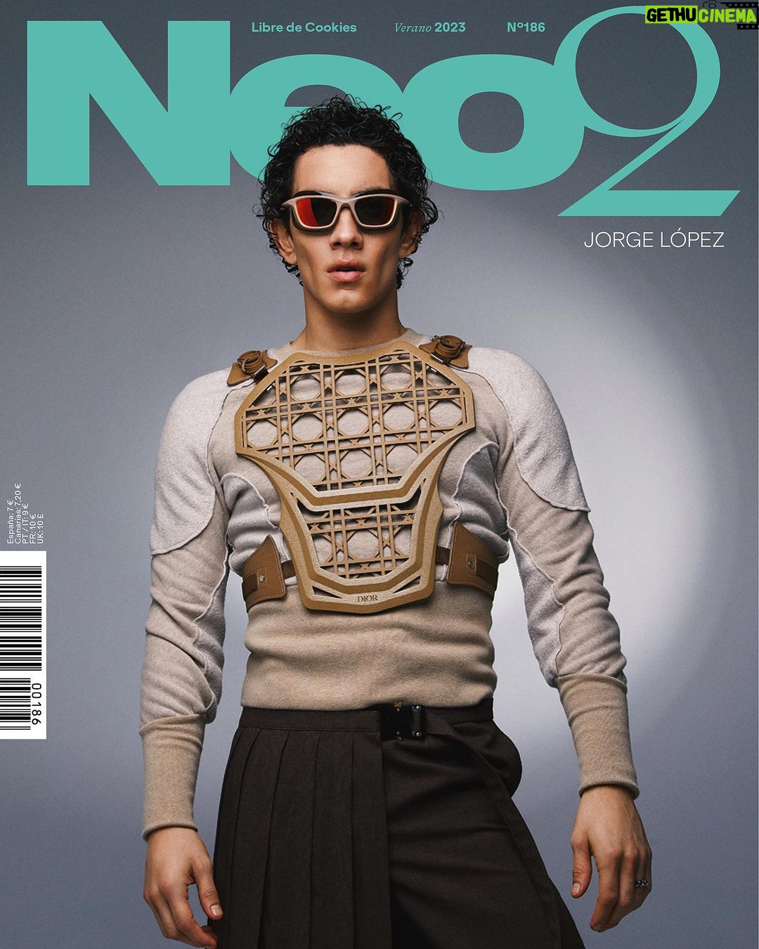 Jorge López Instagram - Holaaa 🇪🇸, estamos en todos los kioscos del país ♥️ De las entrevistas más lindas, referentes a mis últimos proyectos y vida. Gracias a todo el equipo de @neo2_magazine ♥️ "Mala fortuna" ya disponible en @primevideo @primevideomx @primevideoes @primevideolat @primevideobr 🥳 Fotos @stteveenn Realización @danielagtzgzz Producción & editor @mongomeri Beauty @boscomontesinos Video @thefeelms Texto @sswango Agent @cristinachaparrotm Publicist @shaharlevi4 España
