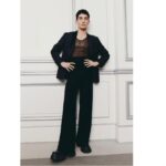 Jorge López Instagram - Siempre es un placer @gqspain . Ha sido honor entregar un reconocimiento tan especial al admirado @lelioseb , gracias por tu cine necesario!! , Que sigan tus éxitos compatriota. #gqhombresdelaño Estoy muy emocionado de contarles que arrancamos oficialmente la promoción de “Operación marea negra 2” @primevideoes @ficcionproducciones , se viene un temporada muy fuerte. 2023 🌎☄️