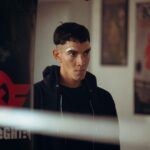 Jorge López Instagram - Primeras imágenes, en exclusiva, de Jorge López en la segunda temporada de 'Operación Marea Negra', la serie de @primevideoes producida por @ficcionproducciones donde interpretará el personaje de Nando. Tras su paso por #Elite y #NowAndThen, el actor chileno graba estos días entre Galicia y Portugal los nuevos capítulos de la ficción. 📍 Haz click en el link en bio para leer los detalles de la incorporación de @jorgelopez_as a la serie.