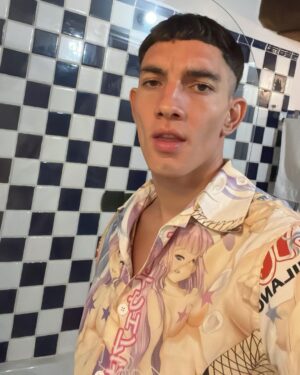 Jorge López Instagram - Ahora vivo a lo malditx 🥵🕊