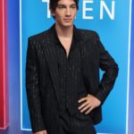 Jorge López Instagram – 💫 aquí andamos De vuelta, en esta pais que amo tanto y que me ha dado momentos de felicidad memorables en mi carrera, esta vez en nuestra premier de “NOW AND THEN” que estrena este 20 de mayo en @appletvplus
Gracias a todo mi equipo y familia 💫
@ysl
@tiffanyandco
@anthonyvaccarello
@wndrfl_somethingwonderful
@chentechapitas @vicktorrangel @moctemontoya Mexico