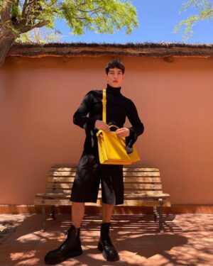 Jorge López Instagram - @fendi ☀️
*

@mrkimjones 
@silviaventurinifendi
#fendi
#FendiPeekaboo
#ad