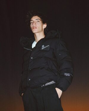 Jorge López Instagram - 🌘#MonclerFrgmnt #MonclerGenius @Moncler 🌒