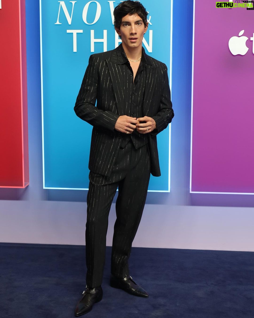 Jorge López Instagram - 💫 aquí andamos De vuelta, en esta pais que amo tanto y que me ha dado momentos de felicidad memorables en mi carrera, esta vez en nuestra premier de “NOW AND THEN” que estrena este 20 de mayo en @appletvplus Gracias a todo mi equipo y familia 💫 @ysl @tiffanyandco @anthonyvaccarello @wndrfl_somethingwonderful @chentechapitas @vicktorrangel @moctemontoya Mexico