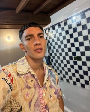 Jorge López Instagram - Ahora vivo a lo malditx 🥵🕊