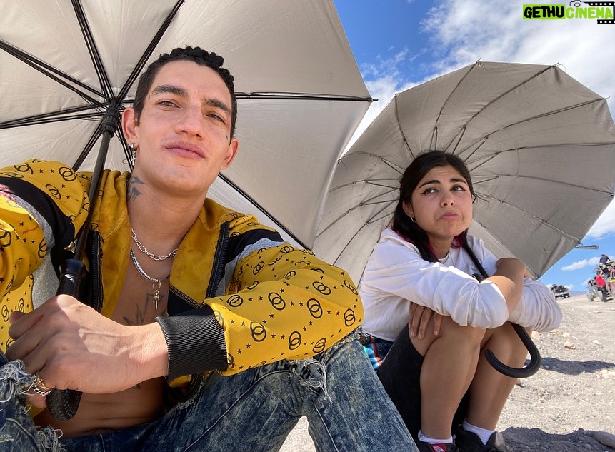 Jorge López Instagram - Hace dos años rodábamos esta aventura en san Pedrito.. ya está disponible sayen la ruta seca 🇨🇱 , @primevideo 🌏. San Pedro De Atacama