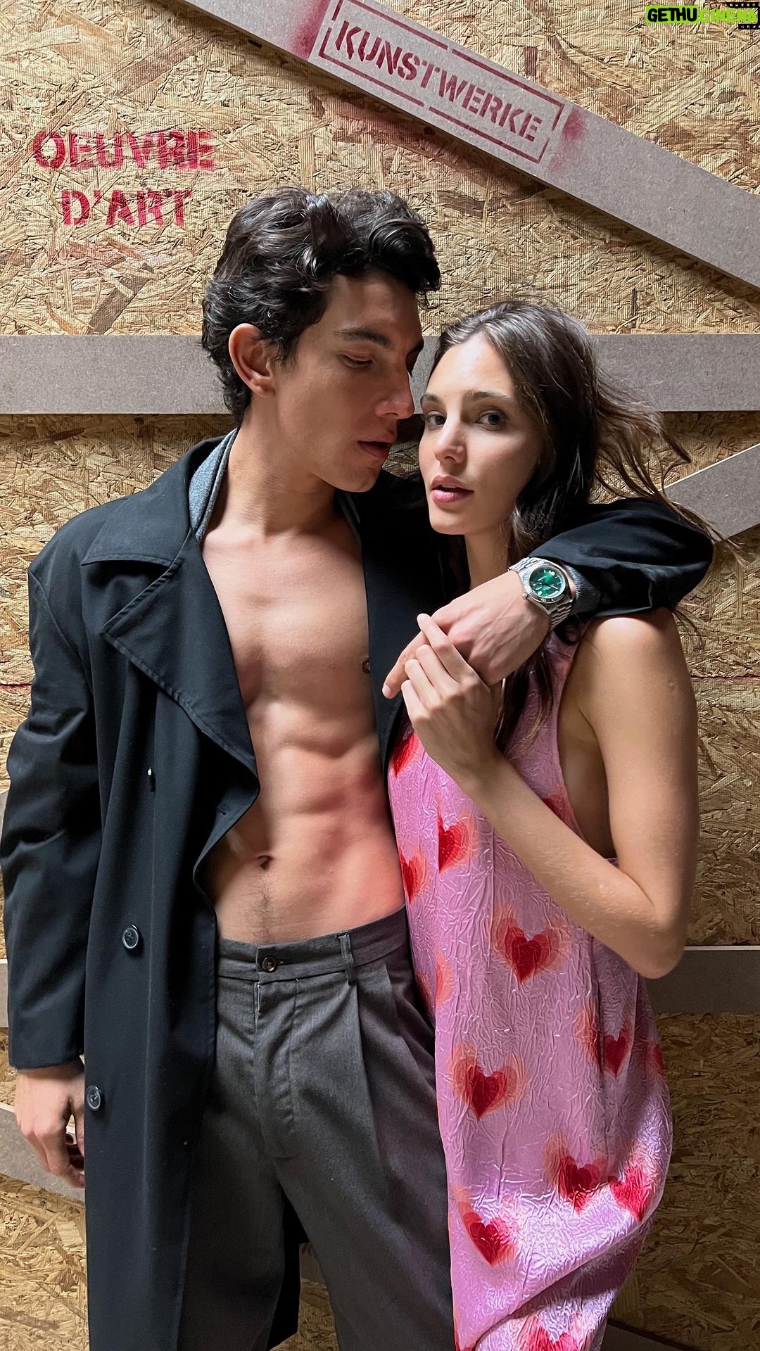 Jorge López Instagram - Julio & Victoria ❤️🩹 y su #malafortuna solo en @primevideo @primevideomx 🥠🥠🥠
