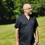 José Pedro Vasconcelos Instagram - Parabéns ao Valter pelos seus 50 anos. Ontem foi para o ar um Depois vai-se a ver e nada, com o aniversariante. Os meus Parabéns a este grande pensador e corajoso homem. Leiam-no e percebam porquê. “As doenças do Brasil” saiu esta semana…Trate-se bem e brinque muito! Abraço forte até já Paredes de Coura