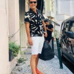 José Pedro Vasconcelos Instagram - Regresso ao trabalho. Ri de quê? Novidades em breve. Beijos Lisbon, Portugal