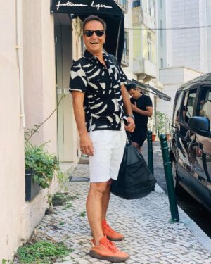 José Pedro Vasconcelos Instagram - Regresso ao trabalho. Ri de quê? Novidades em breve. Beijos