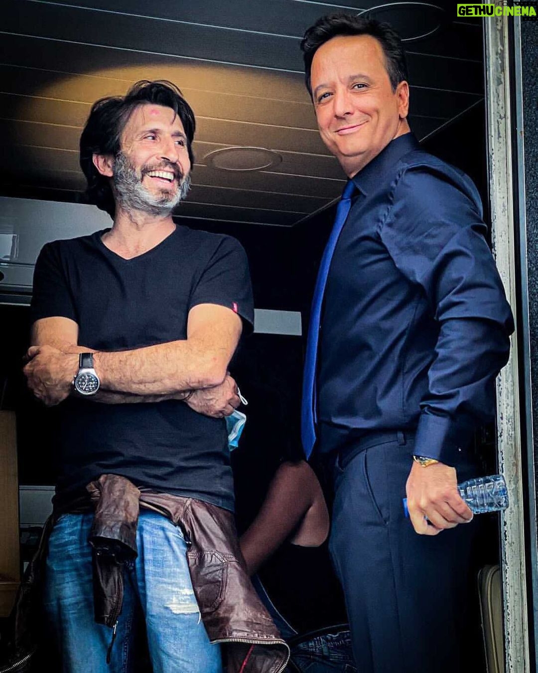 José Pedro Vasconcelos - 608 Likes - Hoje gravámos o último @depoisvaiseaverenada desta série. Este senhor é meu amigo há mais de dez anos e tenho o privilégio de o ter como realizador. O cúmplice João Gandarez o “Gato Peludão”📷 @corterealantonio