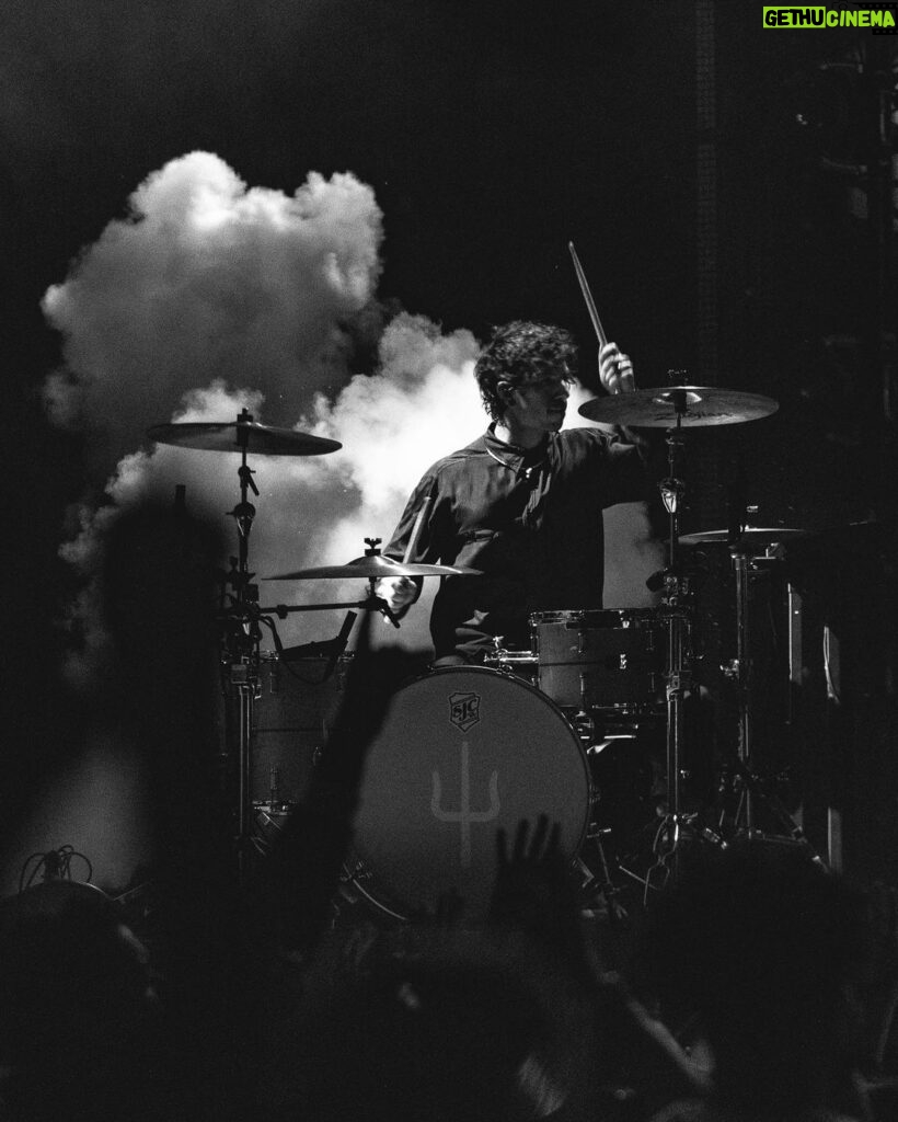 Josh Dun Instagram - playing drums! VMAs