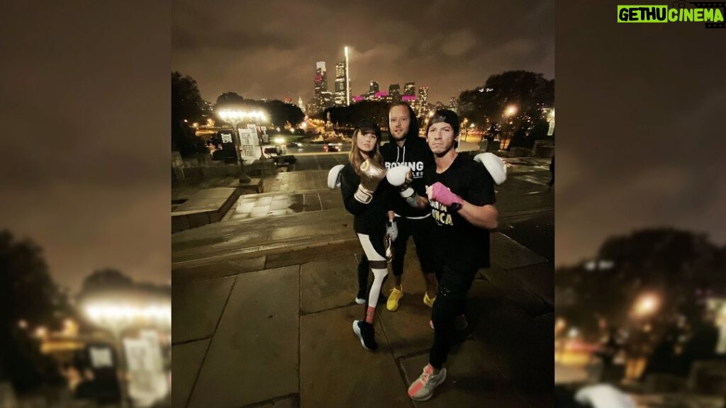 Josh Dun Instagram - Trained every day for the past two weeks with @glennholmesla but boxing at the rocky steps in philly before the gig was probably the highlight. Rocky Steps