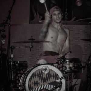 Josh Dun Instagram - I am ready to see you now and look right into your phone cameras.