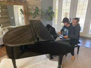 Josh Dun Instagram - piano lessons have been going great