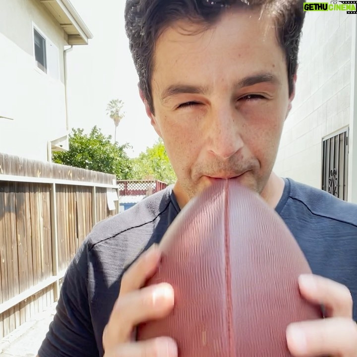 Josh Peck Instagram - Football season is upon us friends and I am feeling BUTCH. And nothing beats @draftkings_sportsbook offers. To kick off the season, DK Sportsbook is offering new customers the ability to bet $1 on any team to win, and get $200 in free bets INSTANTLY. Download the DraftKings Sportsbook app and use promo code PECK when you sign up! #ad