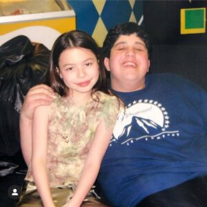 Josh Peck Instagram - Miranda literally looks like Megan here, like she’s about to pour hot sauce on my head #tbt