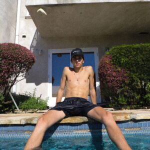Josh Richards Instagram - Sway pool days