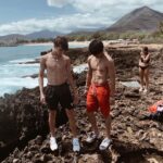 Josh Richards Instagram – Who wants to come to hawaii with us?