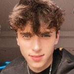 Josh Richards Instagram – sǝıɟlǝs ʇsod ʇ’uop I